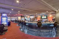 Grand Z Hotel Casino by Red Lion Hotels - Baarit