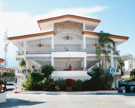 Hotel María Isabel Hoteles en Colima