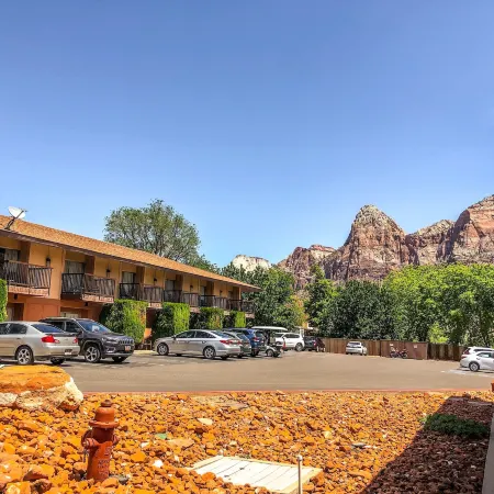Bumbleberry Inn