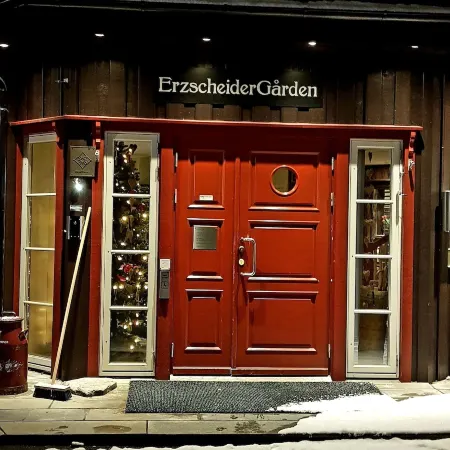 Erzscheidergaarden Hotell Отели в г. Ророс
