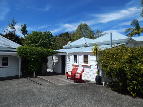 Lupton Lodge Hotels in Glenbervie