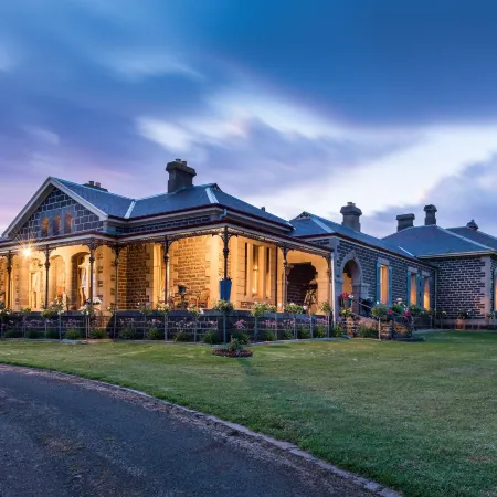 Coragulac House Cottages