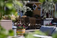 Bjäre Golfklubb Hotell & Lodge Hotels near Vandringsområde Erikstorp