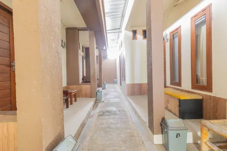 Asri Guesthouse Отели в г. Kembang Kuning