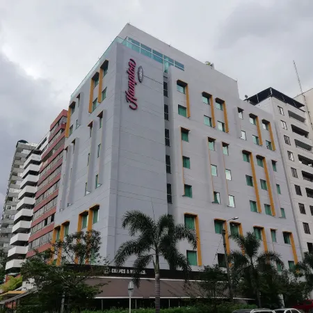 Hampton Inn by Hilton Cali