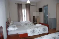 Hotel Edola - Kolam Renang