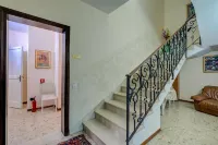 Villa Alberti 900m from Garda Lake