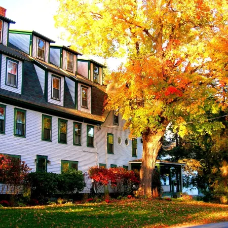 Follansbee Inn