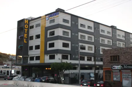 Hotel Mision 11