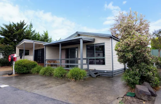 墨爾本機場旅遊村酒店