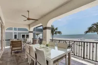 Curious Tides - 3132/3134 Estero Blvd. 10 Bedroom Townhouse by RedAwning