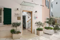 Hotel la Grisa Hotels in Okreti