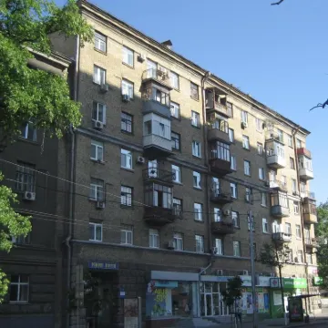 Hotel Status Apartments Hotels near St. Volodymyr's Cathedral