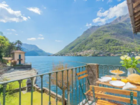 Deriva Apartment on Careno's Beach by Rent All Como Hotels in Nesso