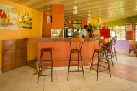 Engo Airport Resort Kitale - bar