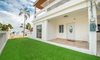 Maximum Beach Hotel