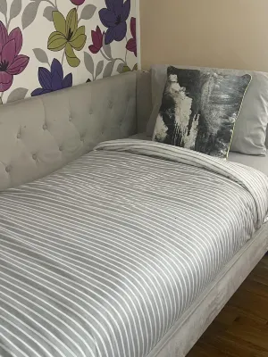 Cozy Basildon Retreat with 3 Bedrooms free parking Các khách sạn gần Trinity Methodist Church