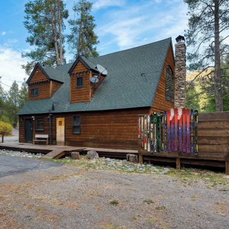 Riversong Lodge by AvantStay