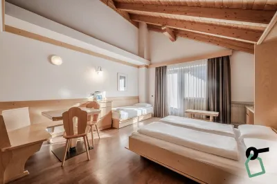 Hotiday Apartment Collection - Santa Cristina Hotels near Strada Planac, 4 Parking
