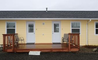 The Lowtide Motel