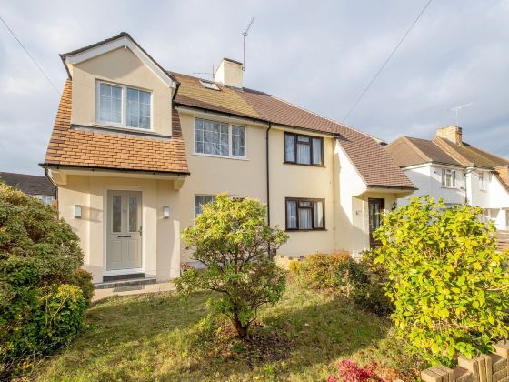 Bright 6 Bedroom 3 Bath House Ideal for Pinewood Studios