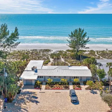 Las Hermanas 2 1 Bedroom Condo by RedAwning