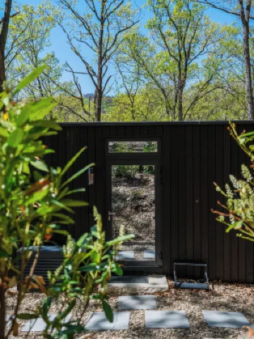 Mirror Villas - Modern Retreat with Private Hot Tubs and Mountain View