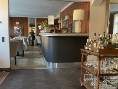Park Hotel & Vinbar Hotels in Frederikshavn