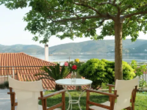 Triantafilia Guesthouse Hotels in Distos