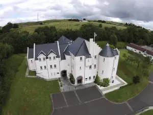 Glenskirlie Castle Hotel