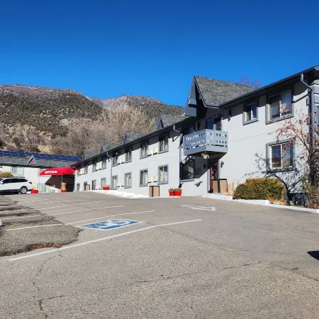 Adventure Inn - Glenwood Springs