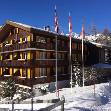 Hotel Bellevue - Traditional Swiss Hideaway