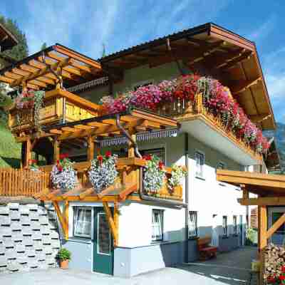 Chalet in Grossarltal with Panoramic Views Hotel Exterior
