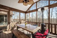 Cozy Retreat - 3 Fireplaces, Hot Tub, Fire Pit, Deck Hotels in Berkeley Springs
