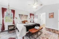 4-Bedroom Family-Friendly Home in Morgantown, WV Near Cheat Lake