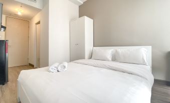 Well Furnished Studio Room at High Floor Tokyo Riverside Pik 2 Apartment