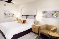 Tangerine Motel