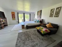 Perfect Zuma Beach House - Parvekkeita