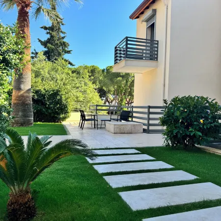 Levon Villa