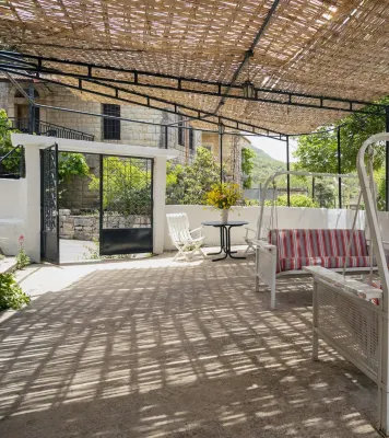 Beit El Hana