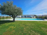 Luxury Pool Suites - Città Bianca Hoteles en Zona Industriale Val Pescara