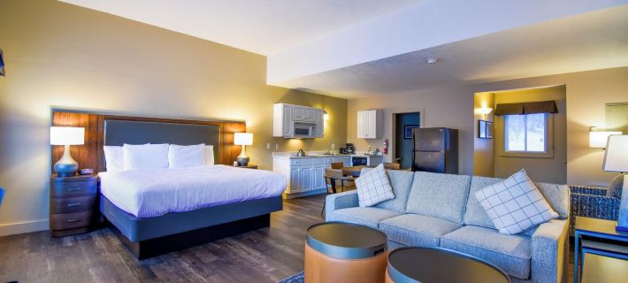 Alpenglow Lodge Hotels in Carroll County