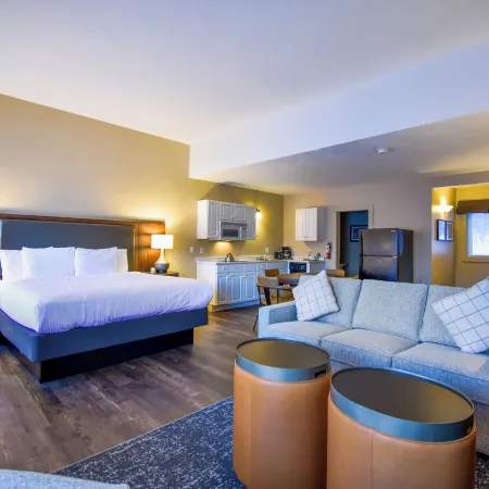 Alpenglow Lodge Отели в г. Бартлетт