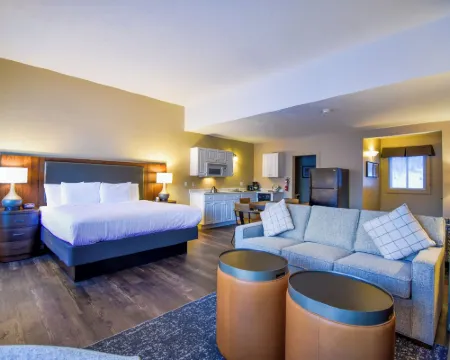 Alpenglow Lodge Hotels in Bartlett