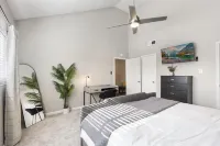 Lux Condo on Lake Conroe I Lakeview/Gameroom