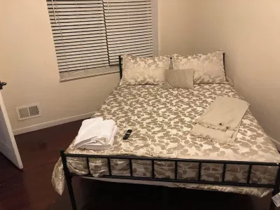 Charming 2-bedroom Loft in superb Detroit with , WiFi