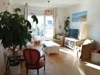 6bedroom house (sleeps 12-13) St Nazaire
