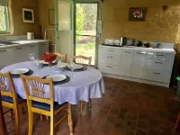 Cosy mud brick  cottage in a serene bush setting, near Tathra.