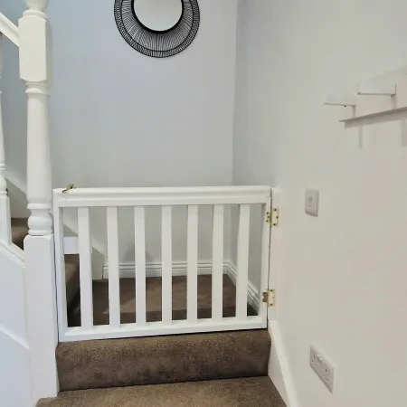 2 Bed cottage-Sleeps 4-Private Garden-Parking Отели в г. Ома