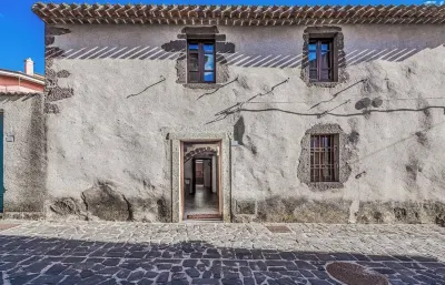Casa de Vila Bastante Renovada, com Terraço e Dois Banheiros Hotel in zona Mesigheddas Nuraghe Ruju
